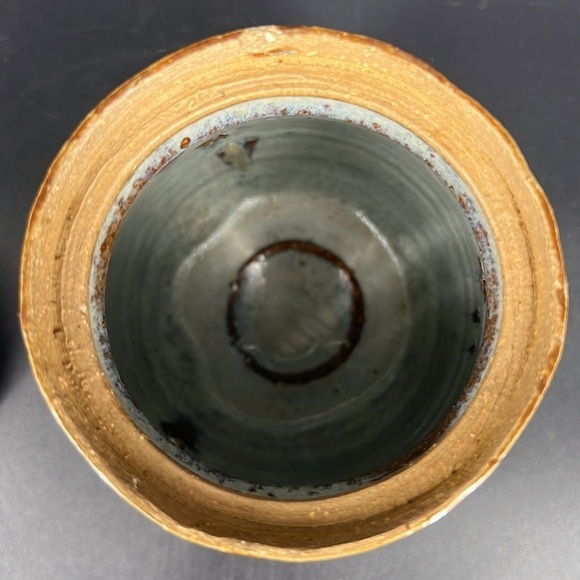 Studio Pottery Garlic Keeper - Picture 10 of 13